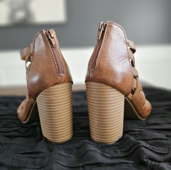 Rampage Tariah tan open toe heeled sandals - Picture 4 of 5